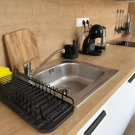 Apartmán Bright Modern 1br • Quiet • 20 Min Center • Grill Praha