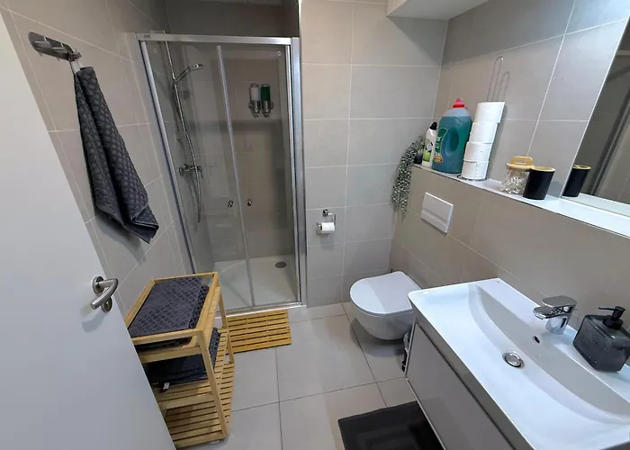 Bright Modern 1br • Quiet • 20 Min Center • Grill Appartement *